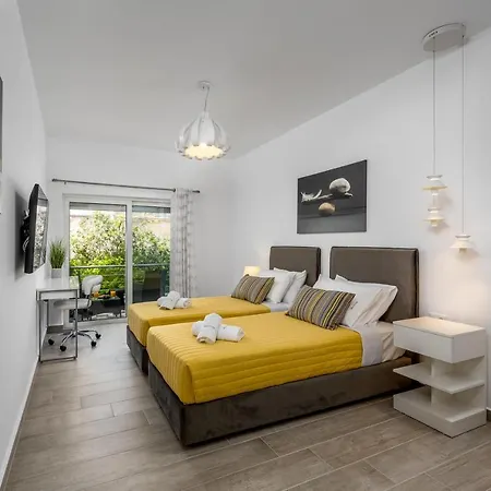 N Cosy I Rhodes City